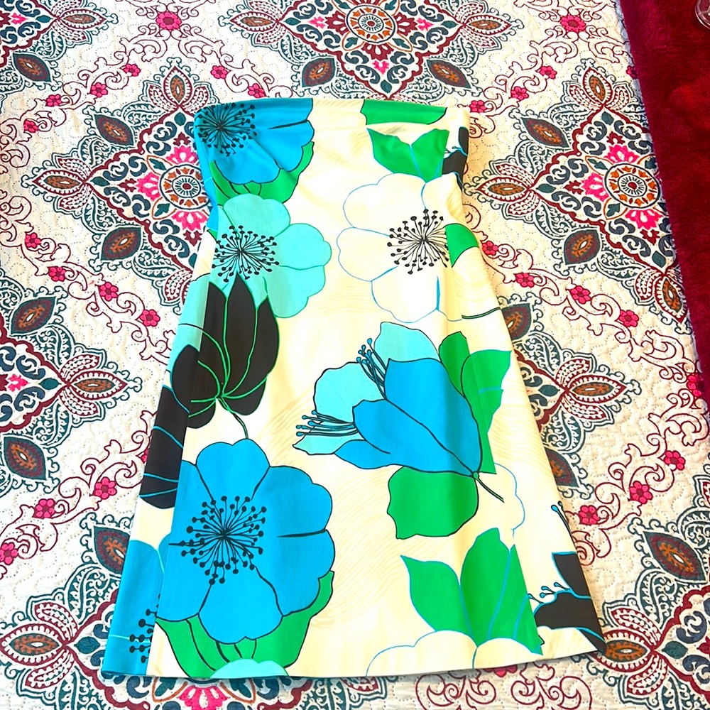* 2/$40 * Adorable Banana Republic strapless dress